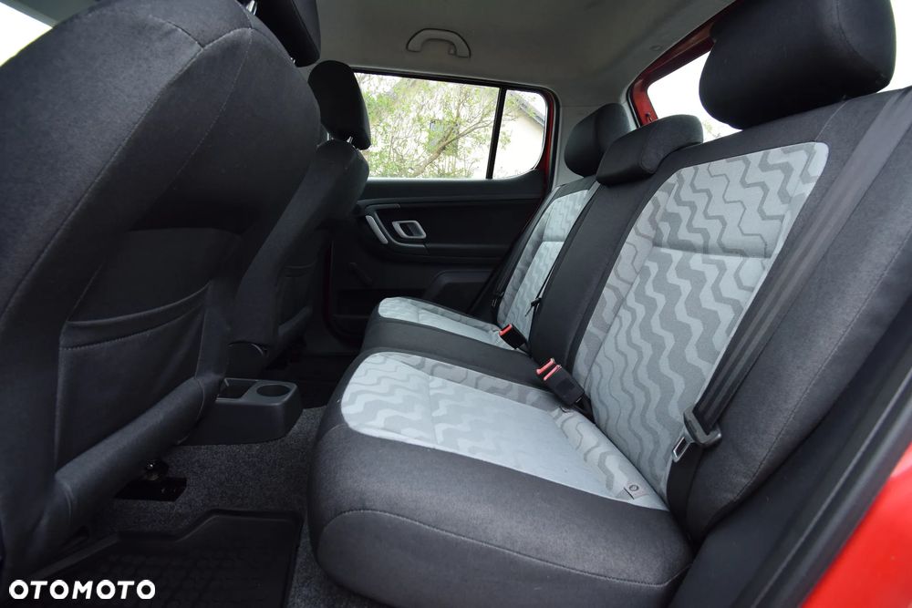 Skoda Fabia 1.2 HTP Ambiente - 31