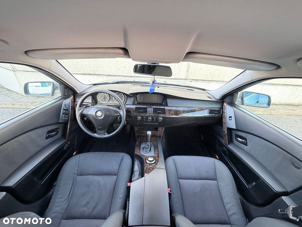 BMW Seria 5 523i - 9