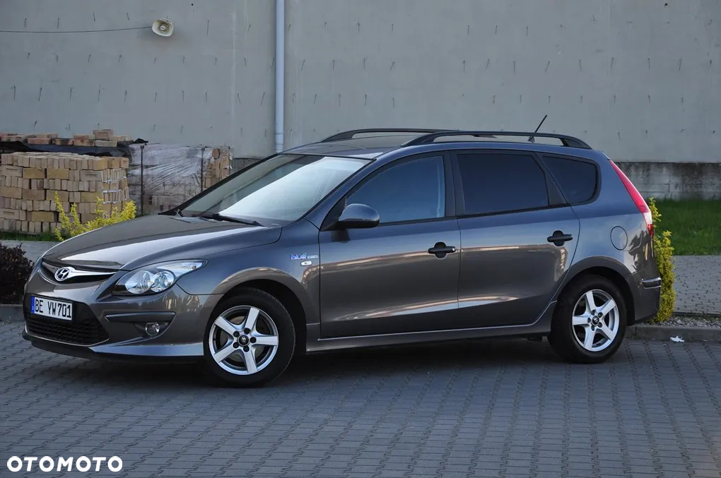 Hyundai i30 i30cw 1.6 CRDi blue Classic - 11