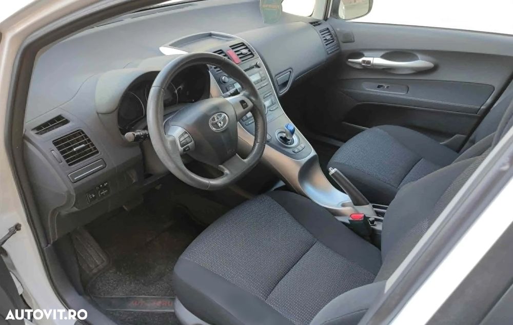 Toyota Auris - 6