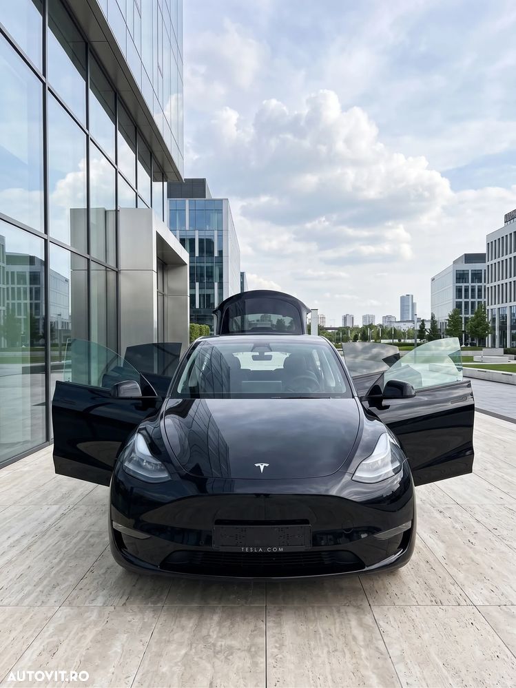 Tesla Model Y AWD Performance - 2