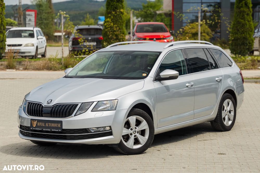 Skoda Octavia 1.6 TDI DSG Clever - 2