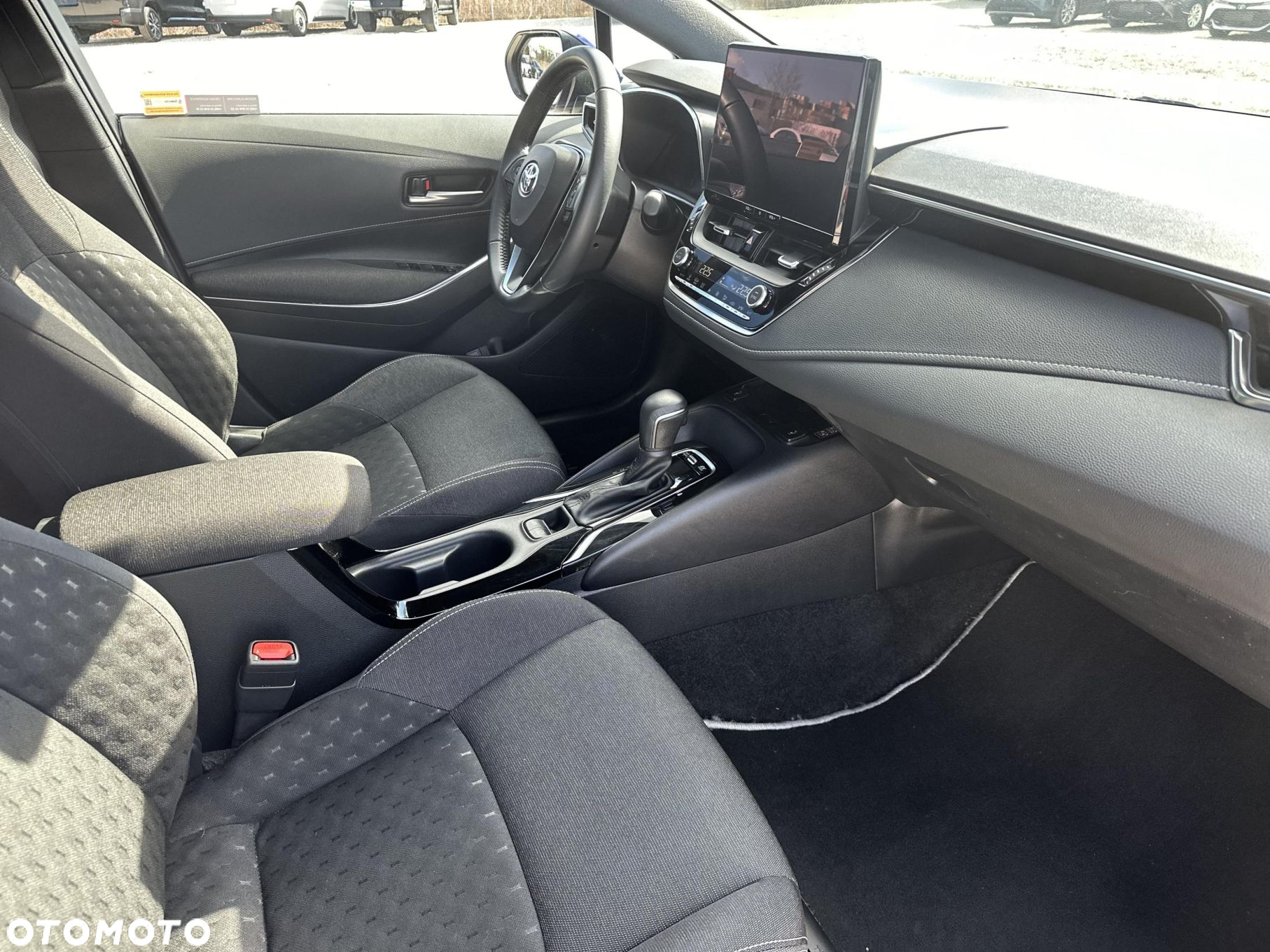 Toyota Corolla - 12