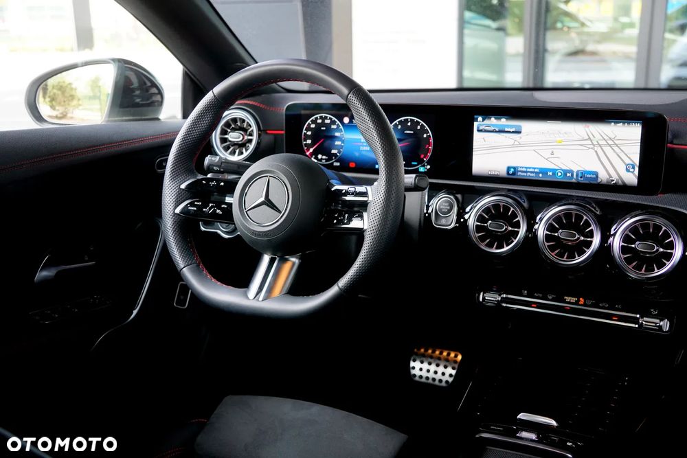 Mercedes-Benz CLA 180 mHEV AMG Line 7G-DCT - 28