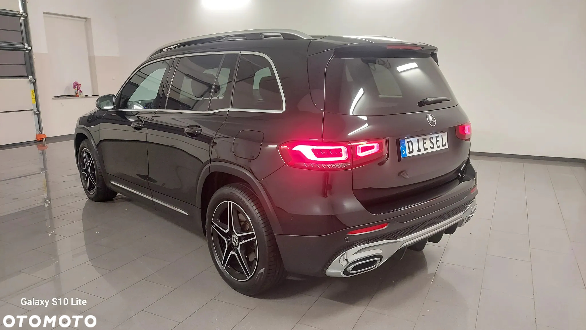 Mercedes-Benz GLB 220 d 4Matic 8G-DCT AMG Line - 4