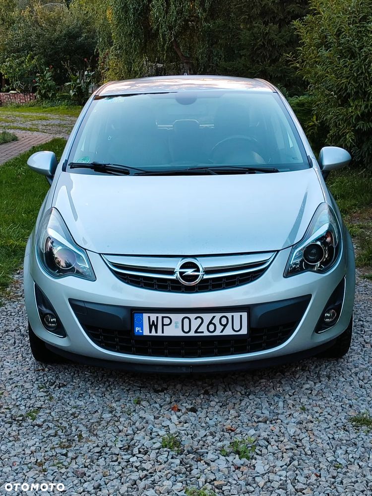 Opel Corsa 1.4 16V Cosmo - 19
