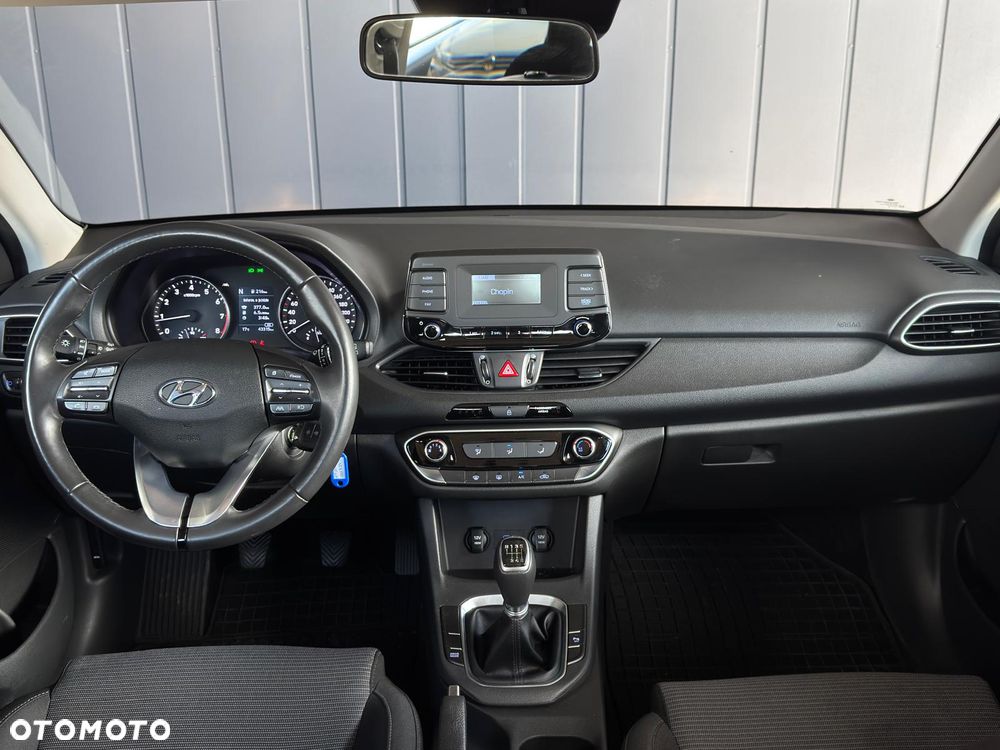 Hyundai i30 1.5 T-GDI 48V Modern - 17
