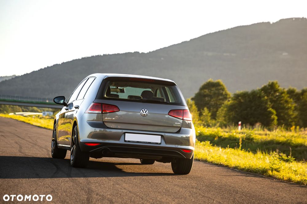 Volkswagen Golf 1.2 TSI BlueMot Comfortline - 5