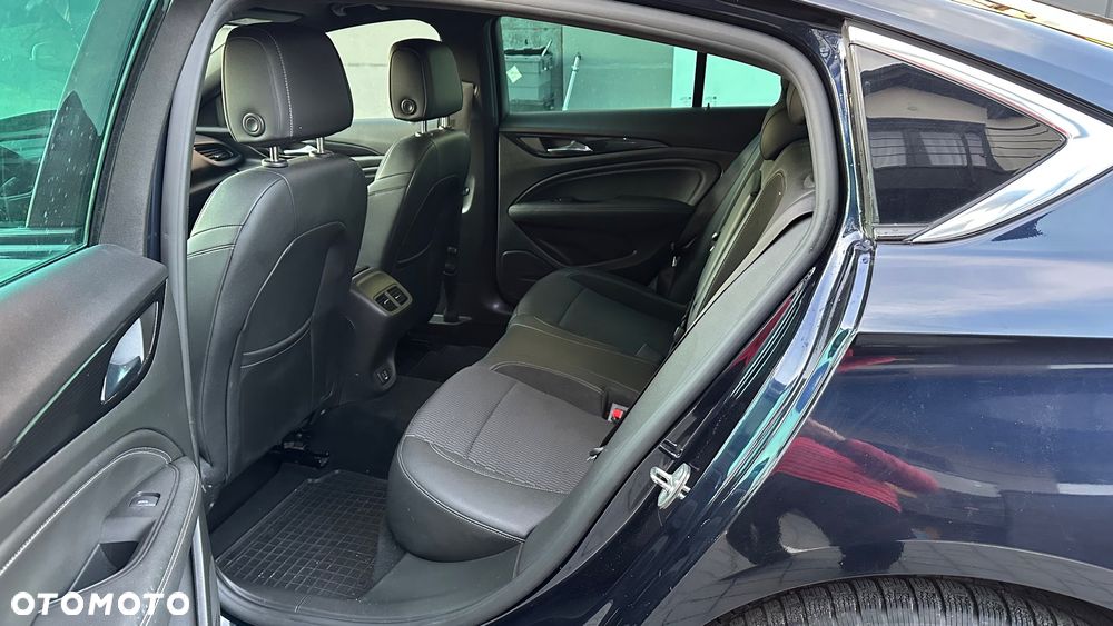 Opel Insignia 2.0 T 4x4 Innovation S&S - 13