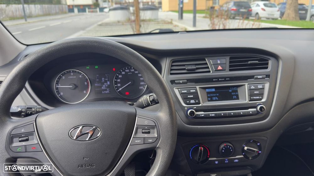 Hyundai i20 1.1 CRDi Comfort - 9