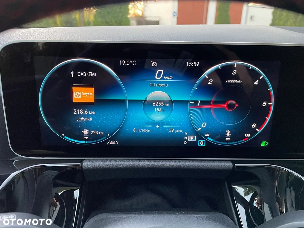 Mercedes-Benz Klasa B 180 d AMG Line 7G-DCT - 36