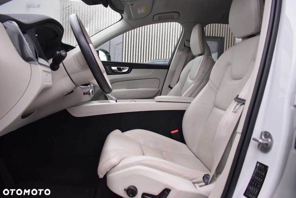 Volvo XC 60 - 22