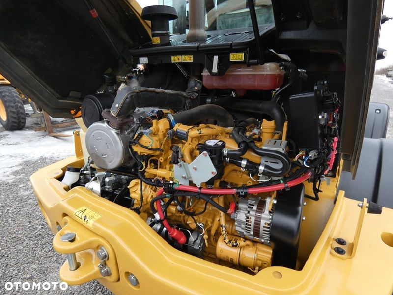 Caterpillar CAT 908M Z Niemiec / 3.372mtg po serwisie / Super Stan / - 16