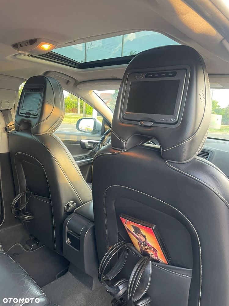 Volvo V60 D5 AWD R-Design Summum - 22
