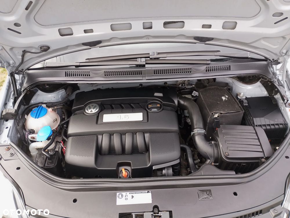 Volkswagen Golf - 24