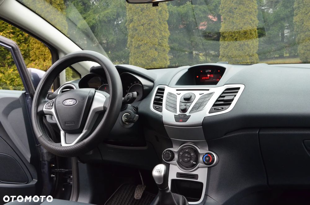 Ford Fiesta 1.25 Ambiente - 35