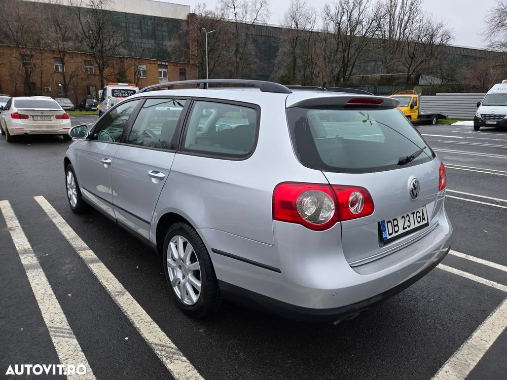 Volkswagen Passat 2.0 TDI DSG Comfortline - 4