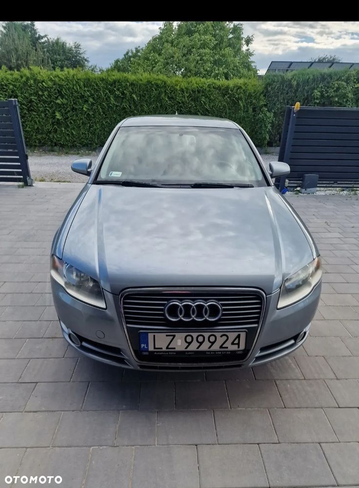 Audi A4 Limousine - 5