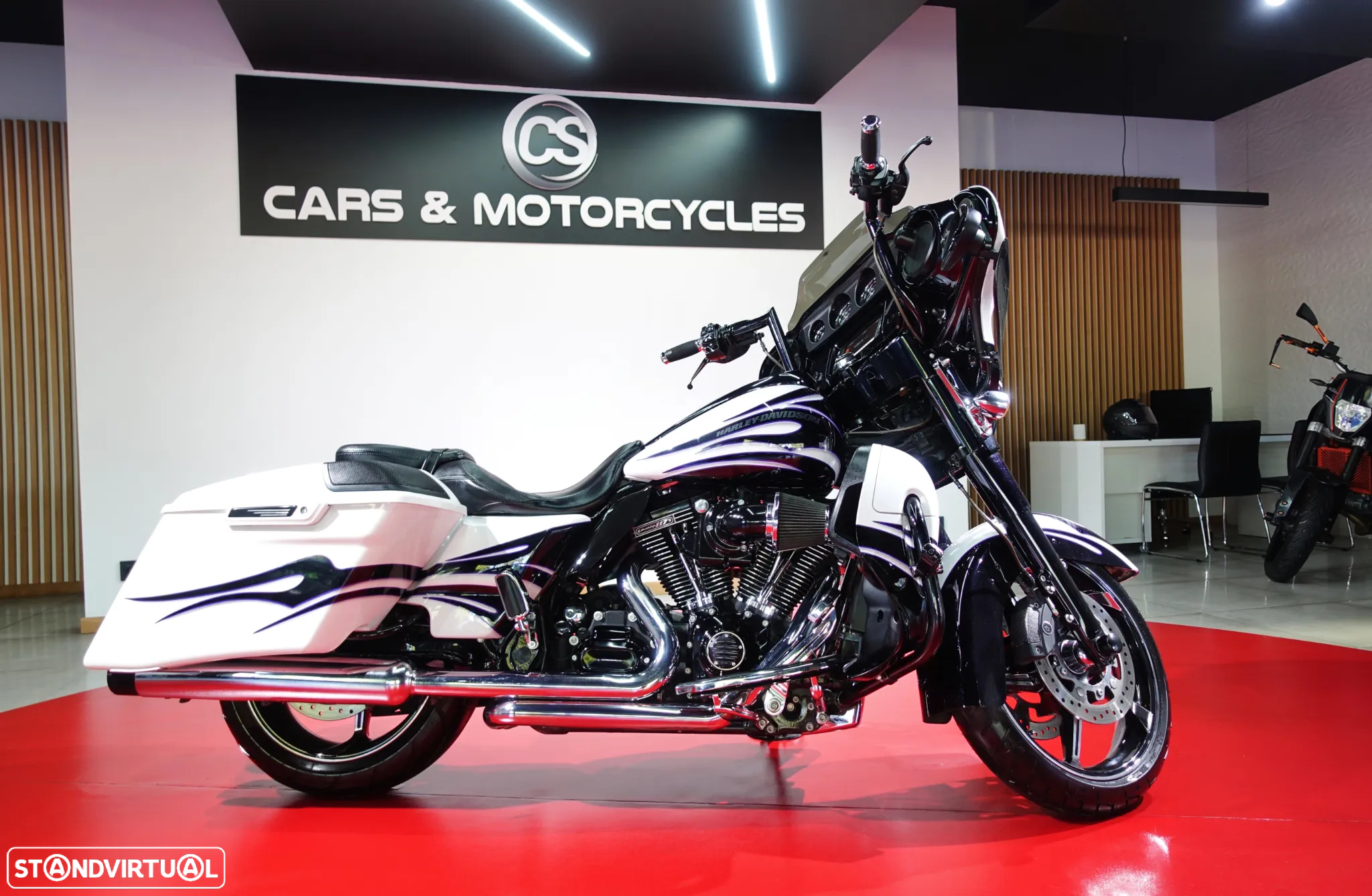 Harley-Davidson Street Glide Cvo 117ci Screaming Eagle - 25