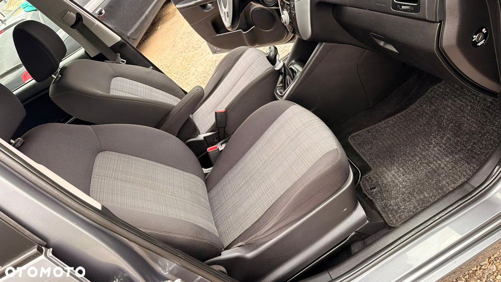 Kia Venga 1.6 L - 7