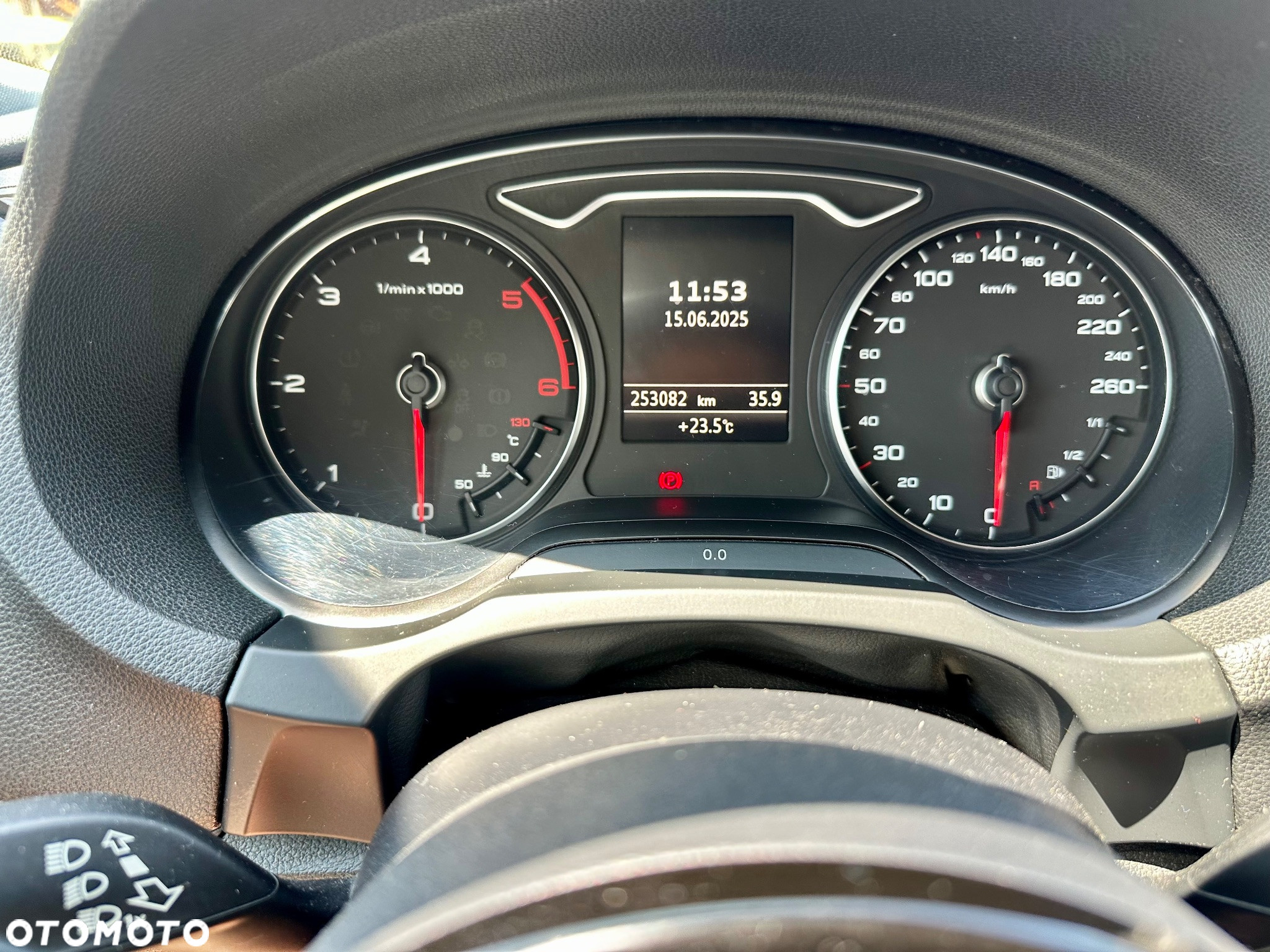 Audi A3 1.6 TDI Sport S tronic - 19