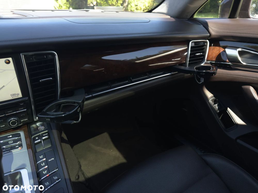 Porsche Panamera - 28