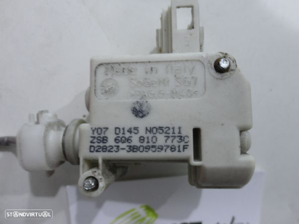 Fecho Do Tampão Combustivel Volkswagen Polo (9N_) - 2