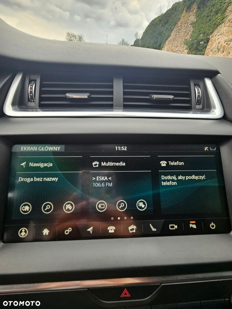 Jaguar E-Pace D150 R-Dynamic - 23