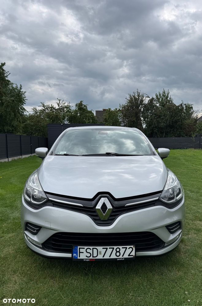 Renault Clio 1.2 16V 75 Life - 6