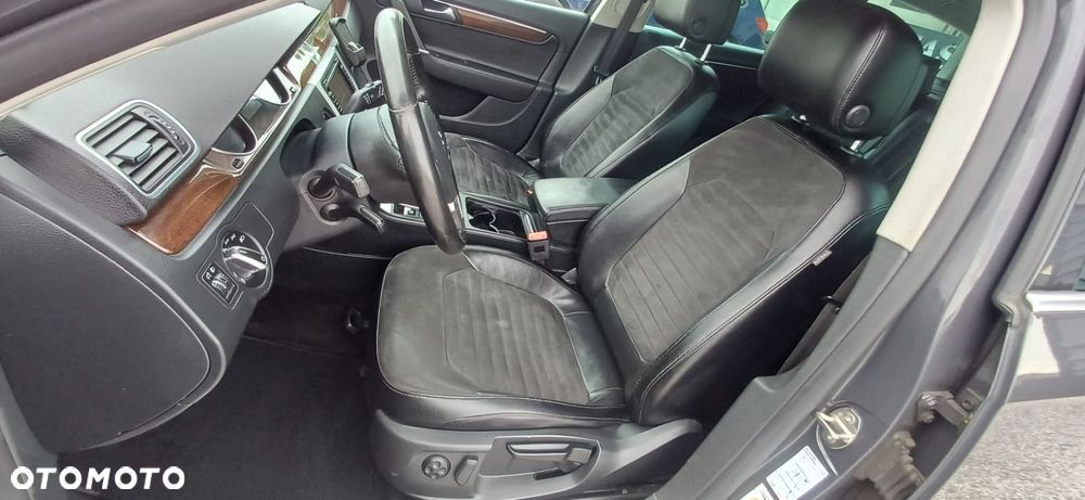 Volkswagen Passat - 21