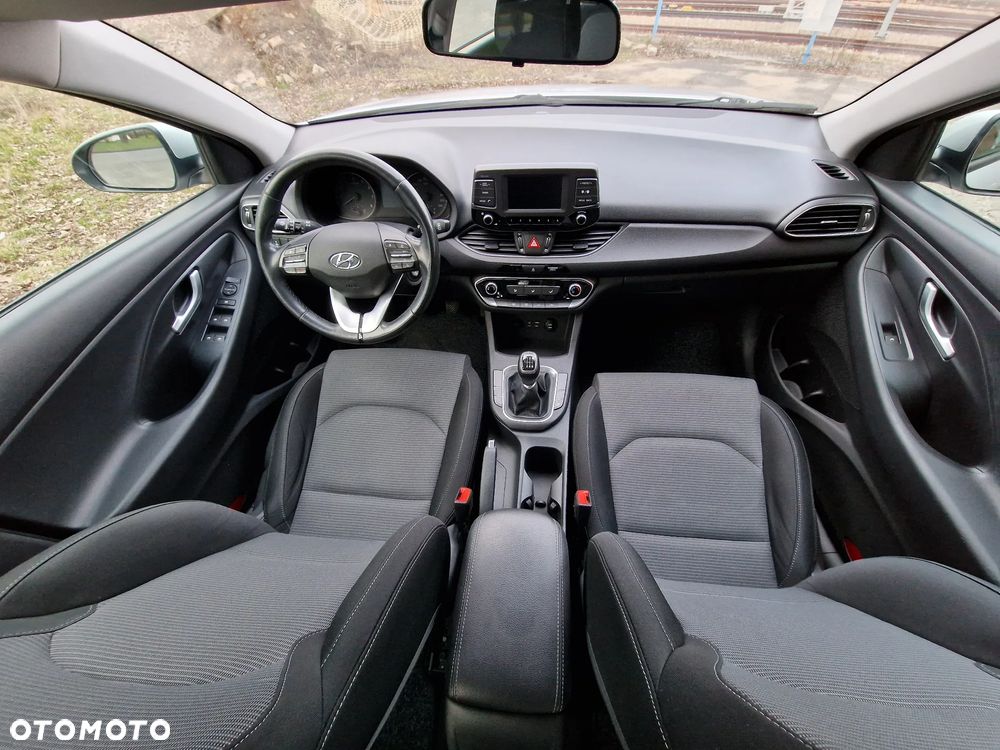 Hyundai i30 1.4 Comfort - 17