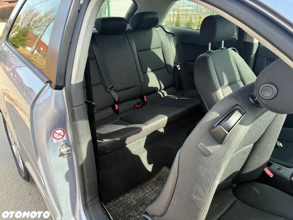 Audi A3 3-drzwiowe 2.0 FSI Ambition - 10