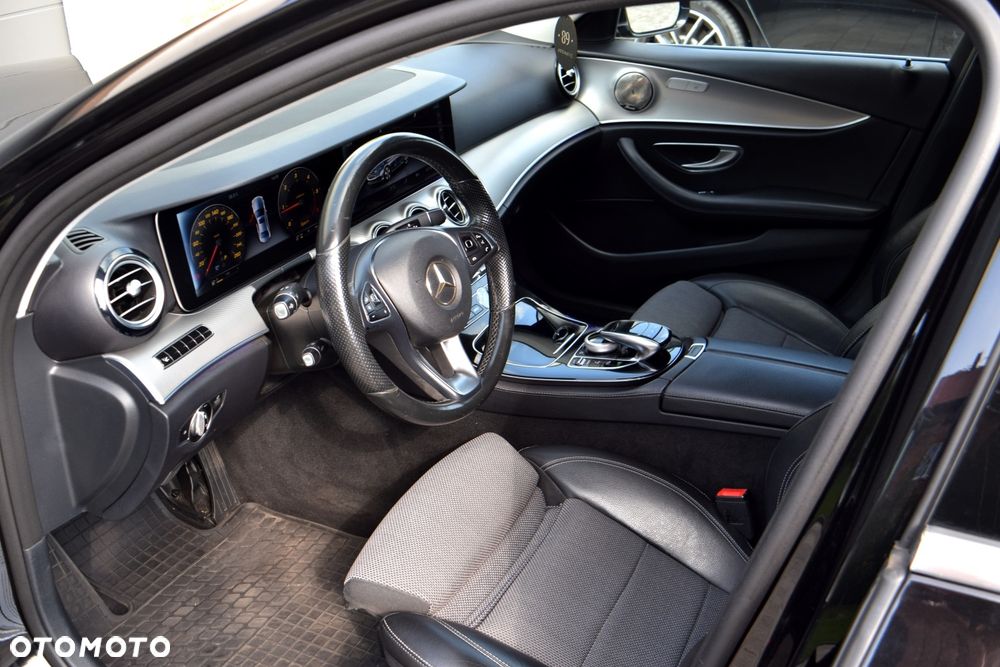 Mercedes-Benz Klasa E 220 d Business Edition 9G-TRONIC - 12