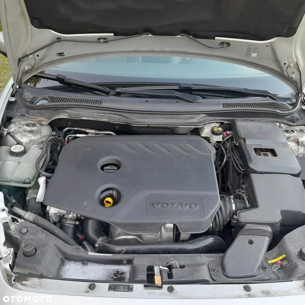 Volvo V50 D2 R-Design - 18