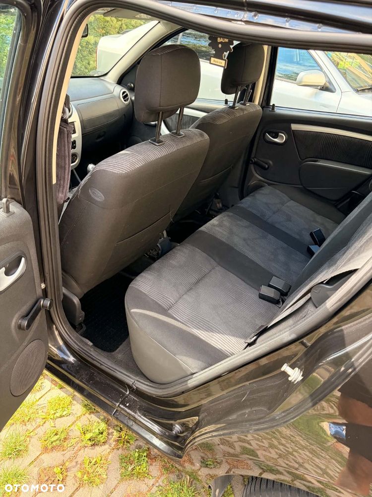Dacia Sandero - 4