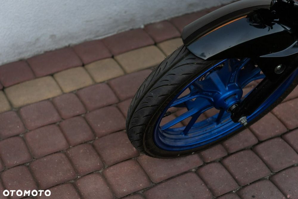 Suzuki GSX - 11