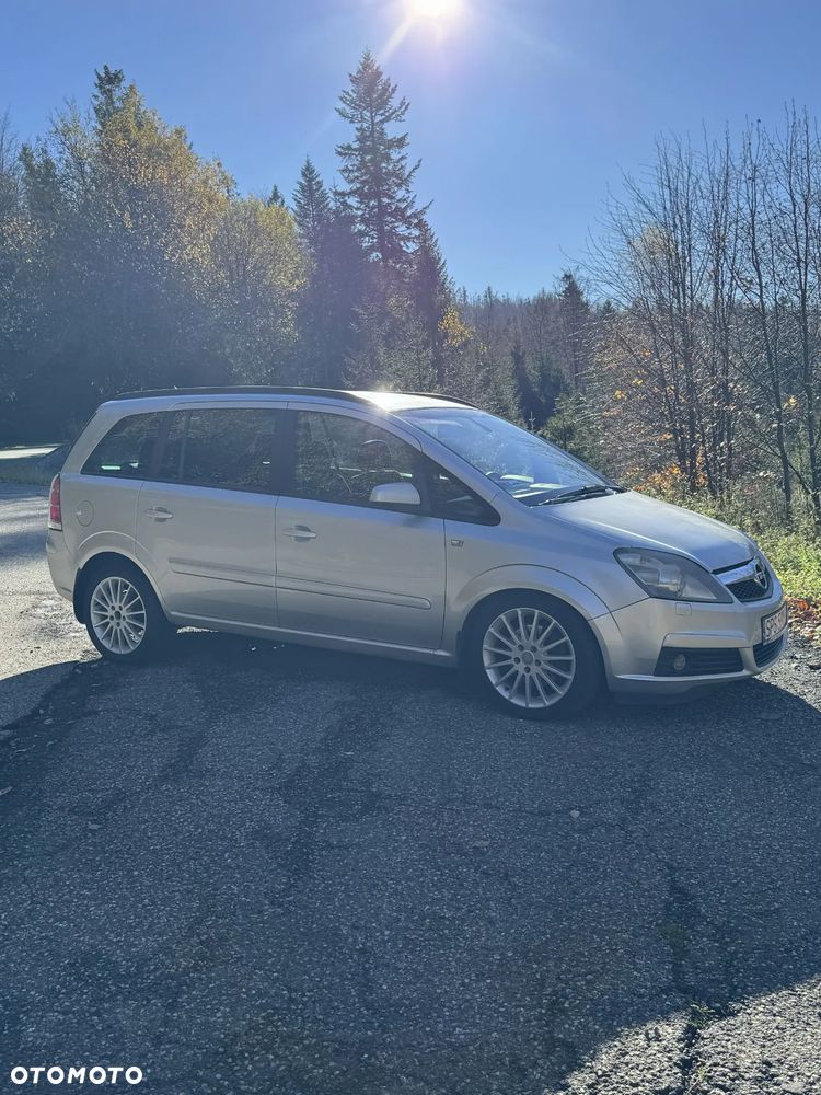 Opel Zafira - 2