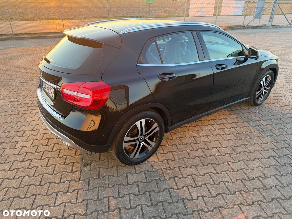 Mercedes-Benz GLA 200 7G-DCT - 6