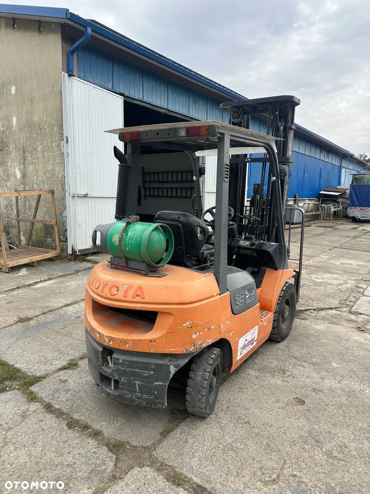 Toyota 42-7FGF25 - 3