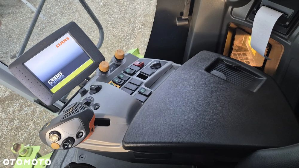 Claas Lexion 620 z hederem - 32