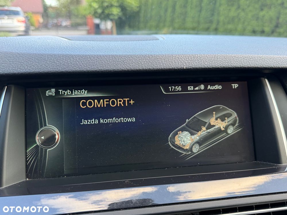 BMW Seria 5 525d Luxury Line - 29