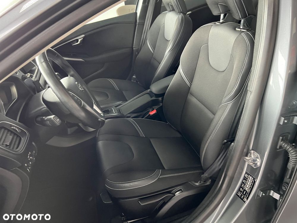 Volvo V40 - 11