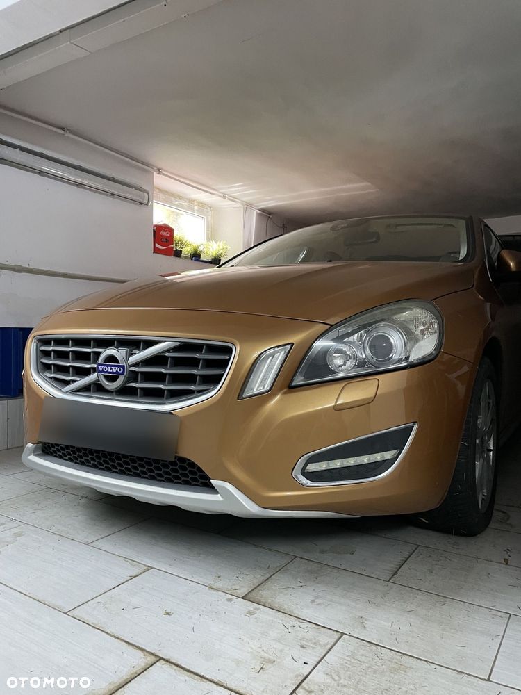 Volvo S60 D5 Summum - 9
