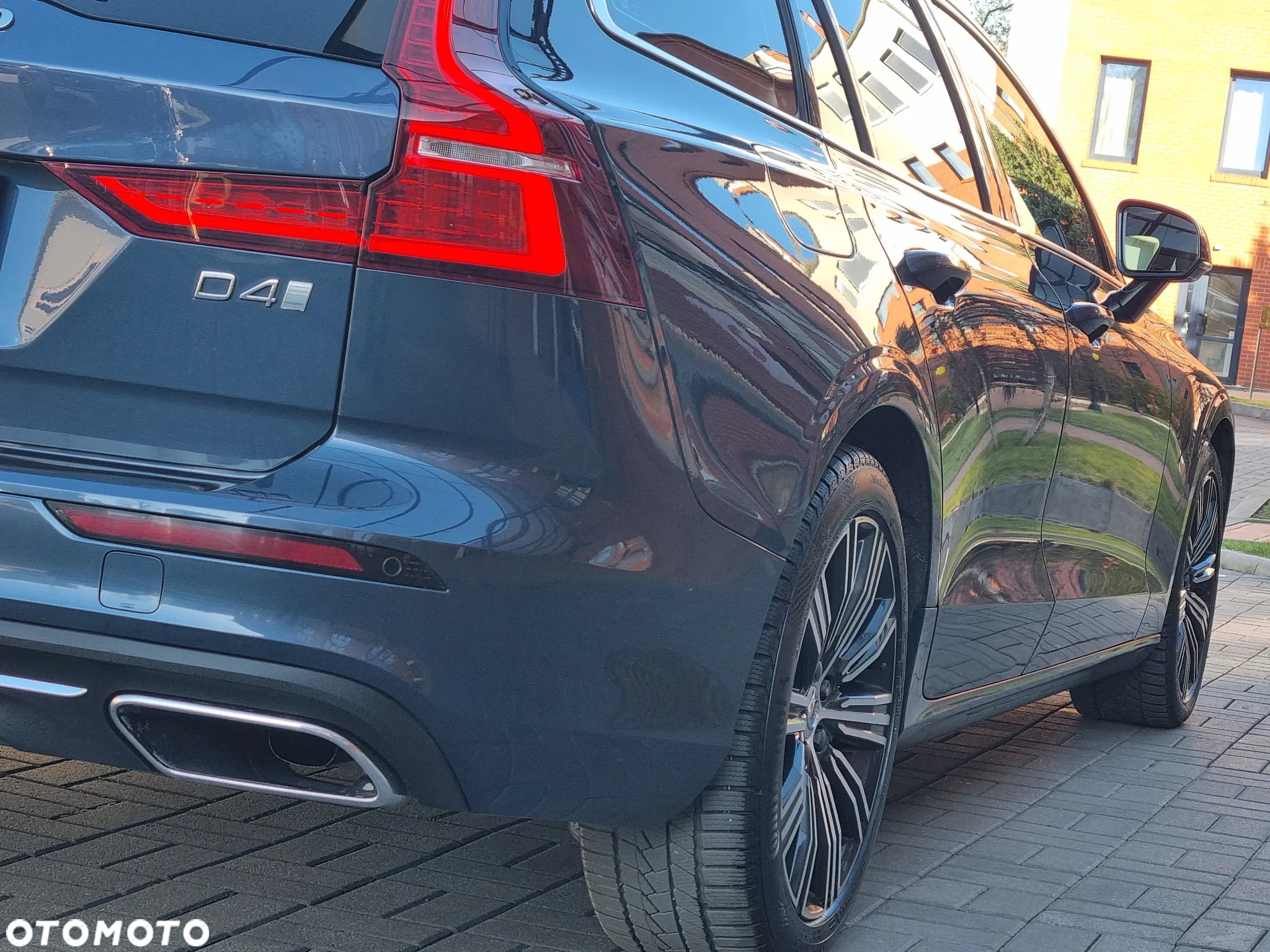 Volvo V60 D4 Inscription - 12