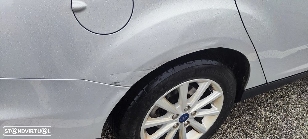 Ford Focus SW 1.0 EcoBoost Titanium - 6