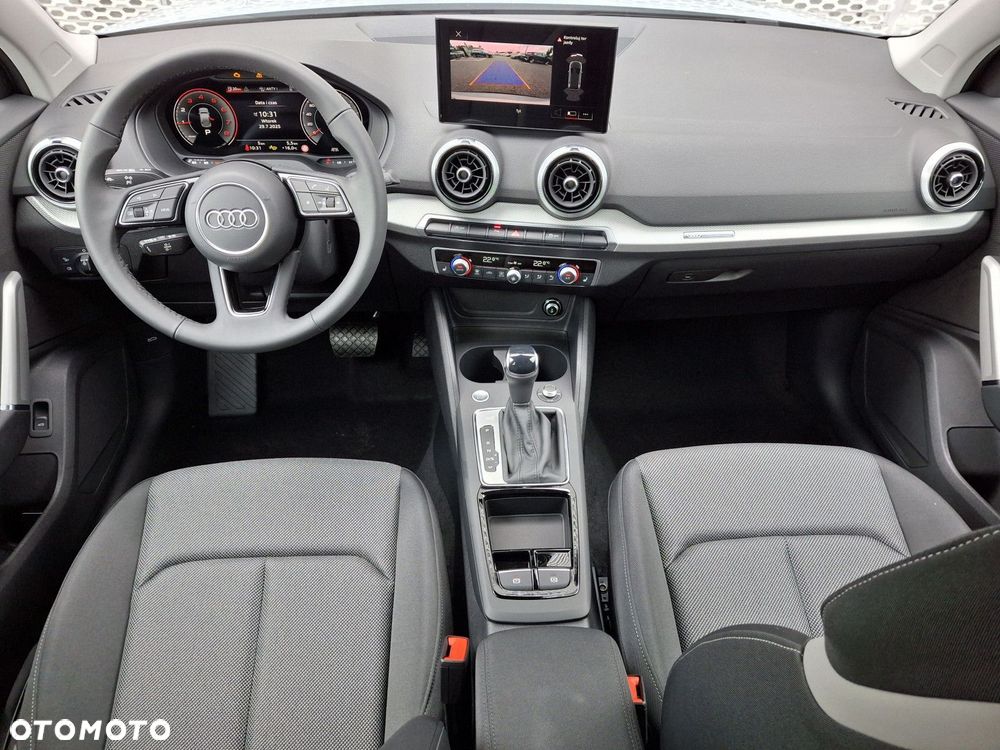 Audi Q2 - 18