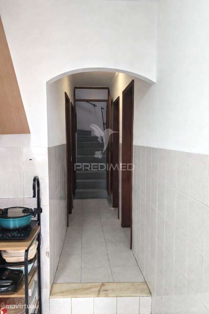 Moradia com 4 quartos - Centro de Alcains - Castelo Branco - Grande imagem: 5/16