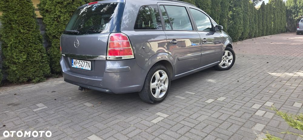 Opel Zafira 1.9 CDTI Essentia - 8
