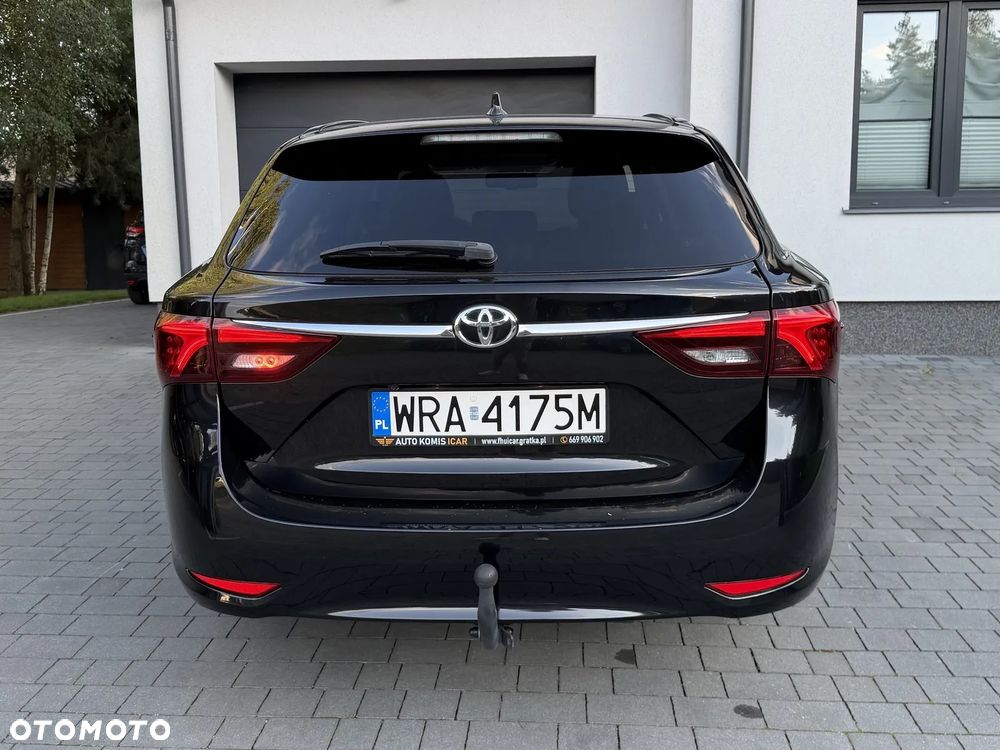 Toyota Avensis 1.8 Prestige MS - 24