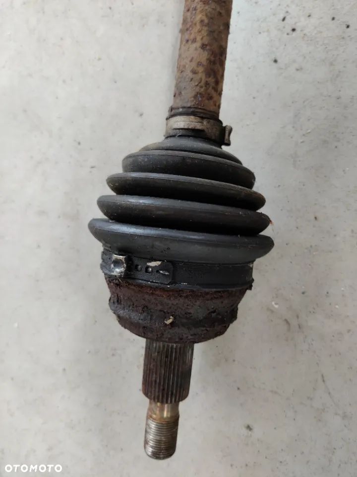 Półoś lewa 1.4 1.6 Skoda Octavia VW Bora Golf Seat Leon Audi A3 - 2